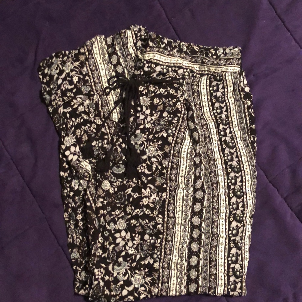 NWOT: Bebop floral print soft pants